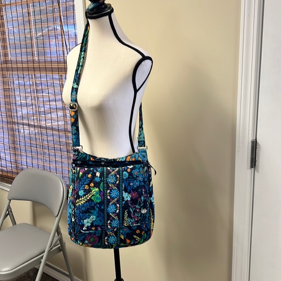 Vera Bradley Handbags - Vera Bradley Floral Crossbody Purse